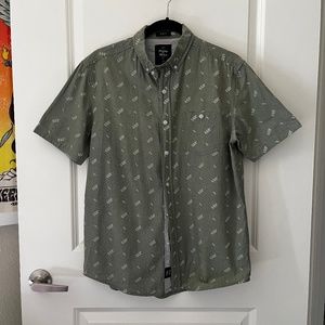 Artistry in Motion Men’s Short-Sleeved Button Down